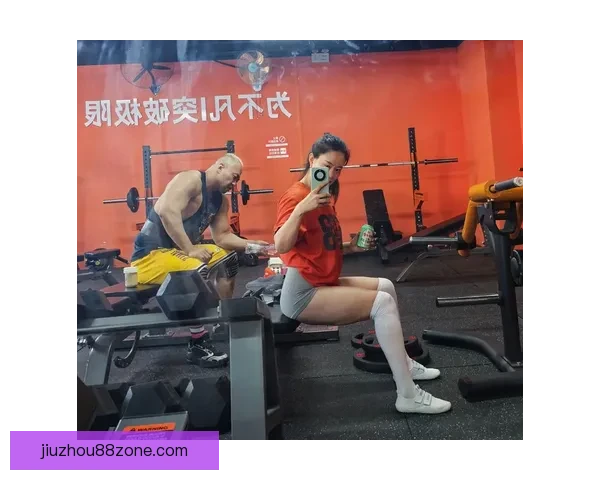 阿劳霍因股二头肌不适被换下 赛后伤情令人担忧